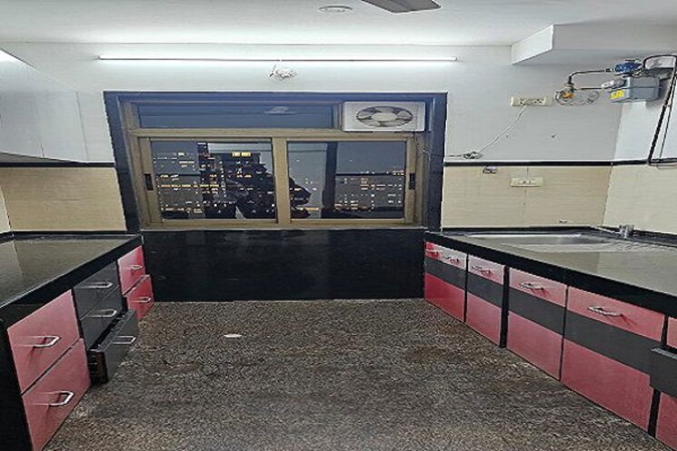  Parking, kalpataru-aura 2.5 Bedroom 851 Sq.Ft. Apartment In Ghatkopar West Mumbai 9811924