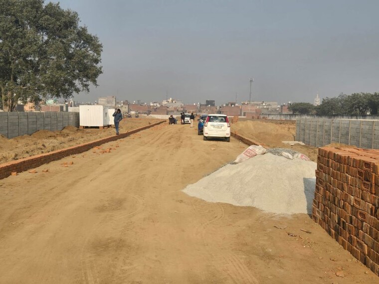 undefined, dadri  100 Sq.Yd. Plot In Dadri Greater Noida 9811920