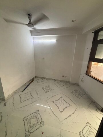 Bathroom in 1 BHK Builder Floor at Saket – for Rent