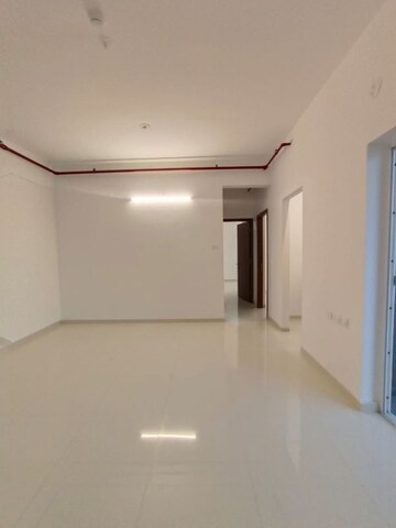 Room in 2 BHK Apartment at Runwal The Central Park, Chinchwad – for Rent