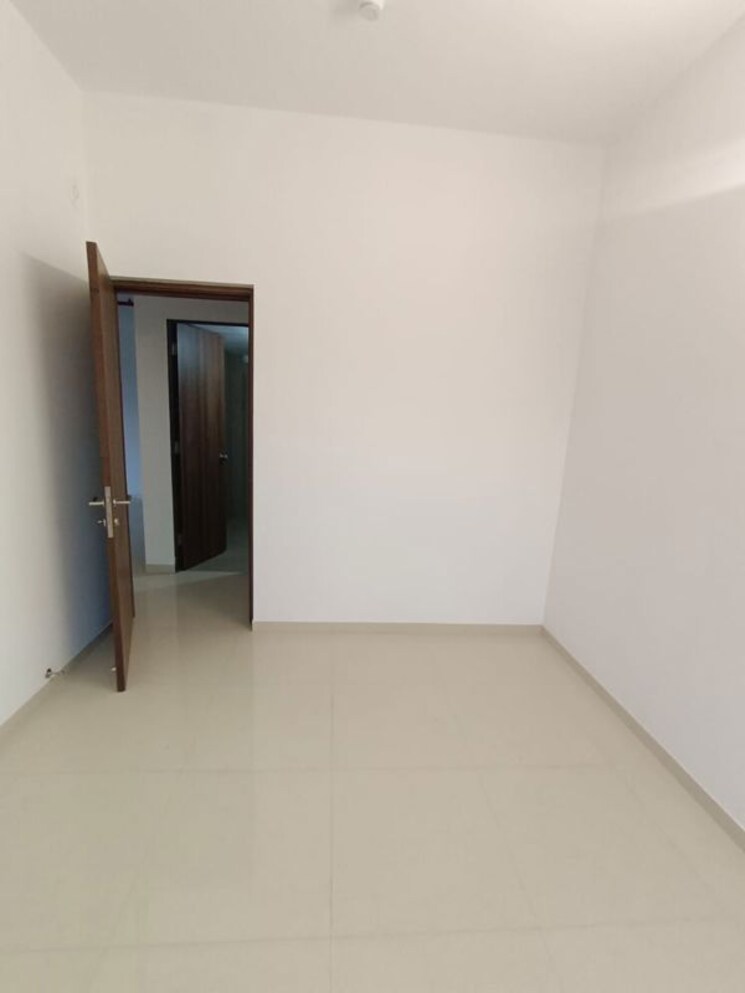 Room, runwal-the-central-park 2 Bedroom 900 Sq.Ft. Apartment In Chinchwad Pune 9811949