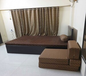 Bedroom in 1 BHK Apartment at Dadar East – for Rent