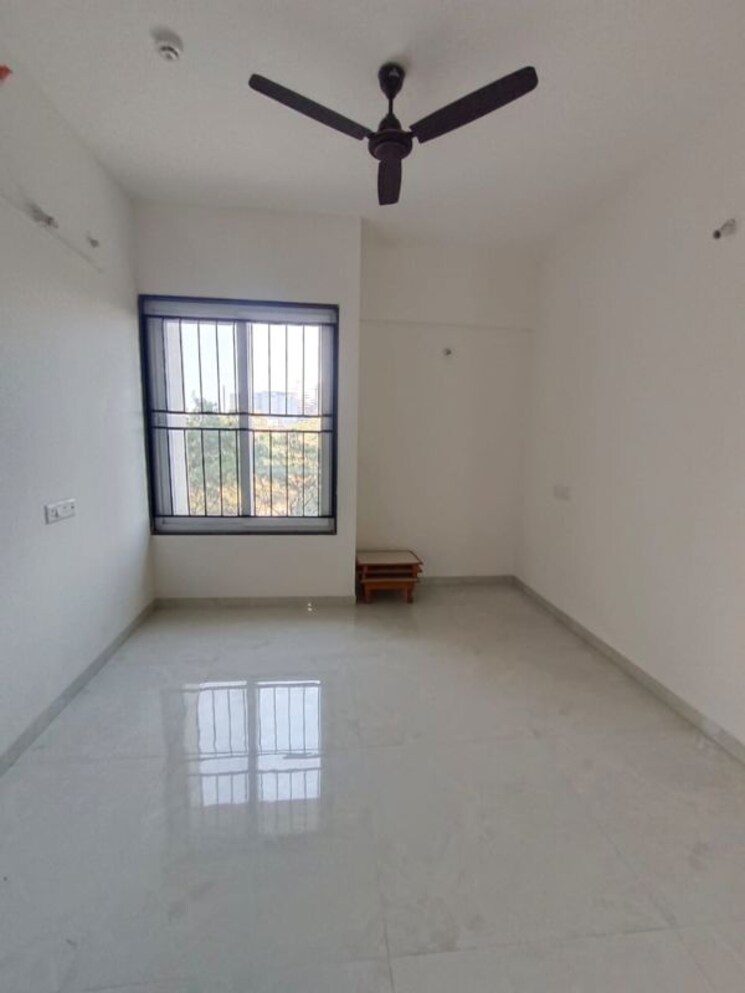 Room, kohinoor-shangrila 2 Bedroom 900 Sq.Ft. Apartment In Pimpri Pune 9811977