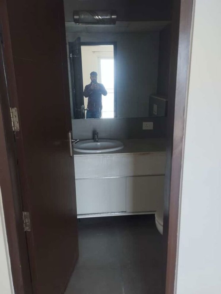 Bathroom, conscient-heritage-one 3 Bedroom 1890 Sq.Ft. Apartment In Sector 62 Gurgaon 9812029
