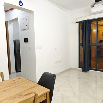 Team Area in 1 BHK Apartment at Powai – for Rent