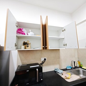 Team Area in 1 BHK Apartment at Powai – for Rent