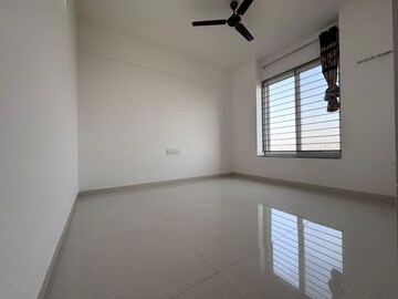 Room in 2 BHK Apartment at Pinnacle Neelanchal, Baner – for Sale