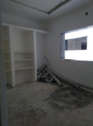 Room in 6 BHK Independent House at Nadergul – for Sale