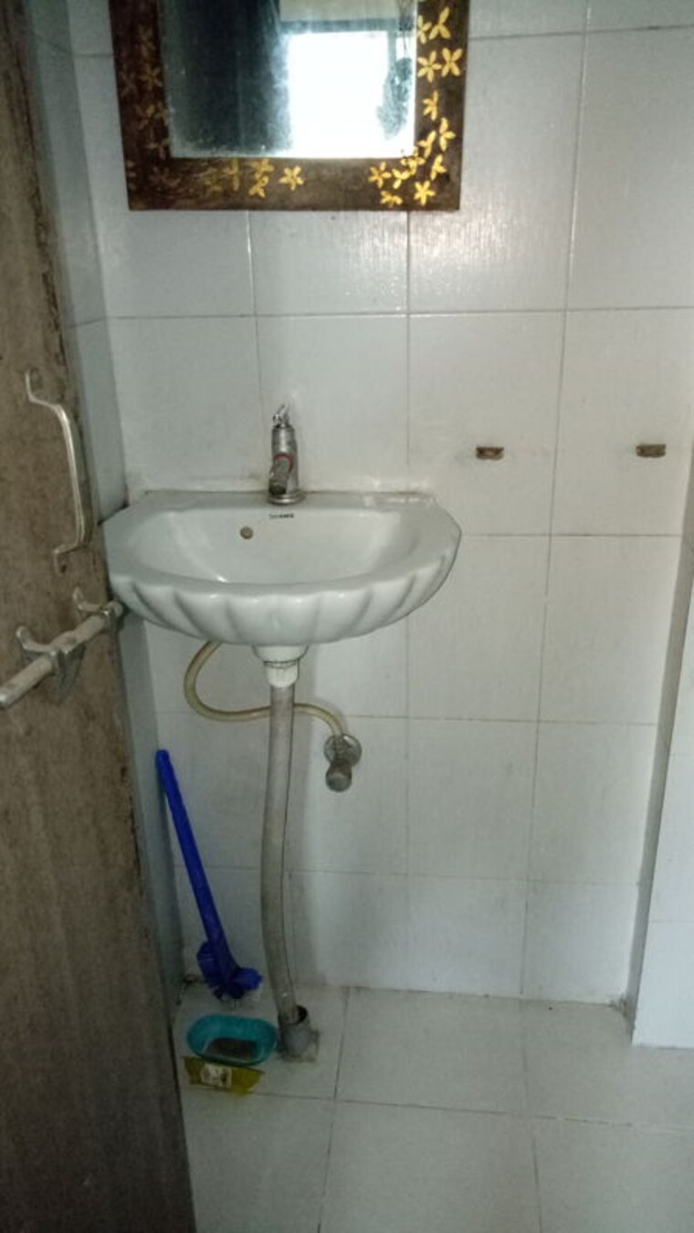 Bathroom, mahavir-sharan 2.5 Bedroom 1200 Sq.Ft. Apartment In Nigdi Pune 9812024