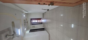 Furnished Amenities in 2 BHK Apartment at Shree Vallabh Tower, Malad West – for Rent