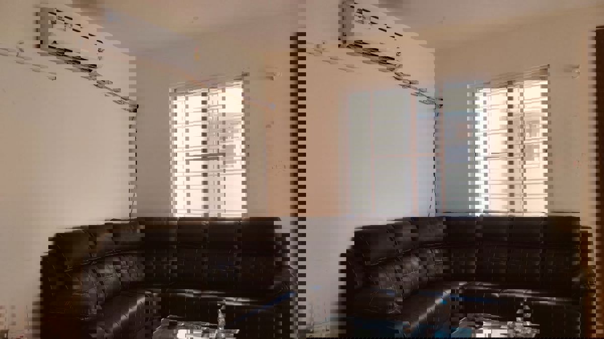 2.5 BHK + Pooja Room,Extra Room Apartment For Rent in Jankipuram