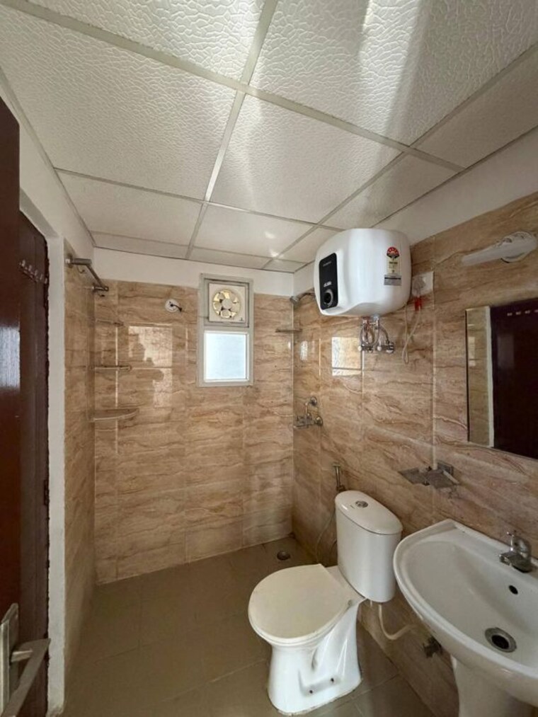 Bathroom, ajnara-homes 2 Bedroom 1060 Sq.Ft. Apartment In Sector 16b Greater Noida Greater Noida 9812050