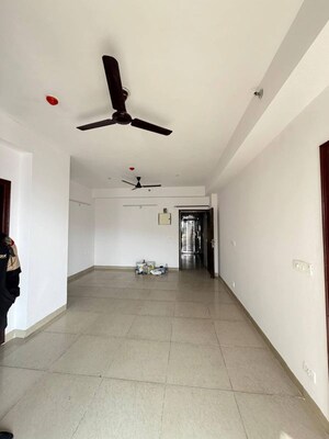Room in 2 BHK Apartment at Ajnara Homes, Sector 16b Greater Noida – for Rent