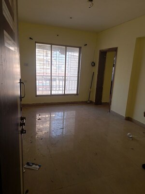 Room in 2 BHK Apartment at Kishor Park, Kalwa – for Rent