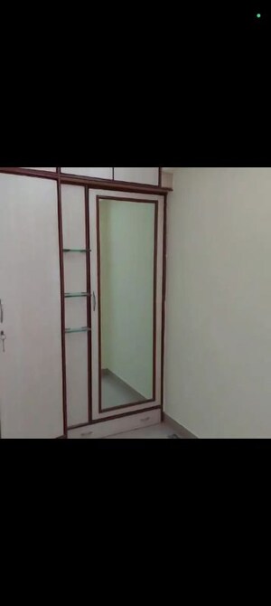 Room in 2 BHK Apartment at Florence CHS, Santacruz East – for Rent