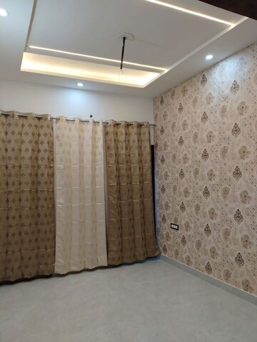 Room in 3 BHK Apartment at Malwa Escon Arena, Lohgarh – for Rent