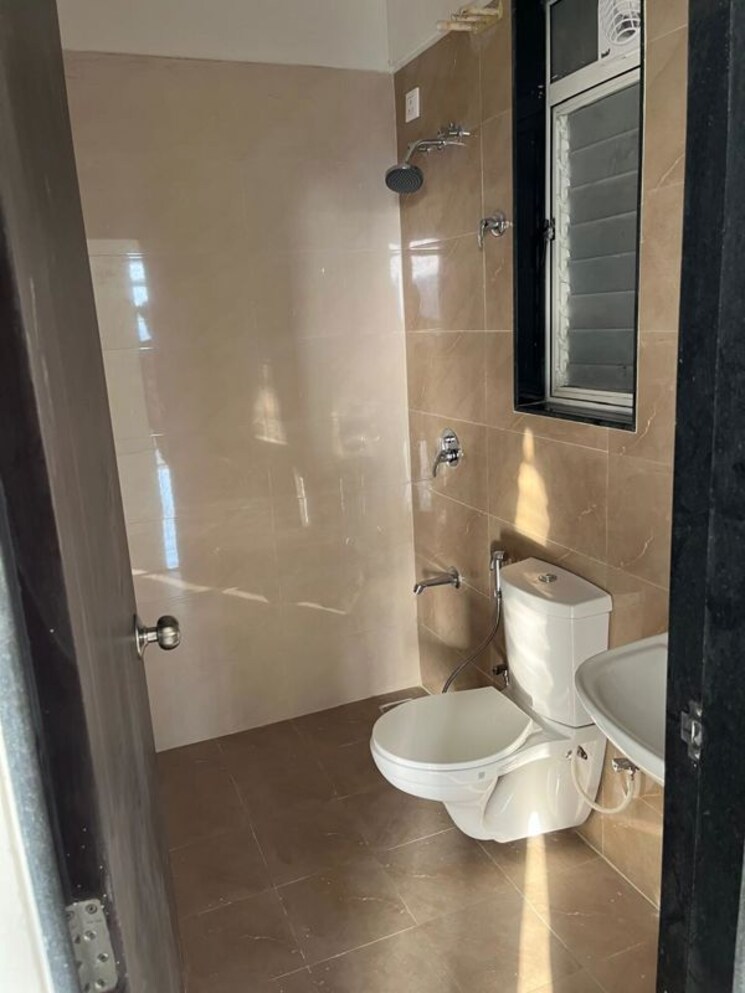 Bathroom, ajmera-crosstown-one 1 Bedroom 475 Sq.Ft. Apartment In Kalyan West Thane 9811990