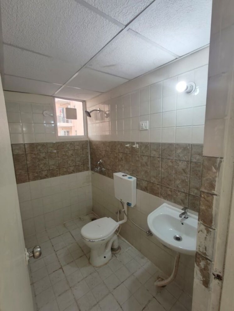 Bathroom, mrg-the-balcony 2 Bedroom 645 Sq.Ft. Apartment In Sector 93 Gurgaon 9812143