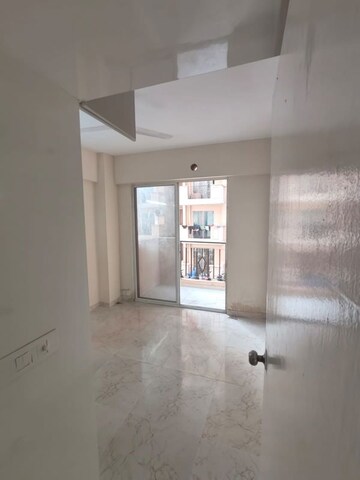 2 BHK Apartment For Rent in MRG The Balcony, Sector 93