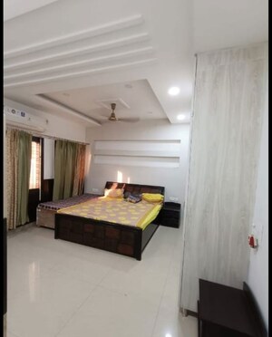 Bedroom in 4 BHK Builder Floor at Sector 15 – for Rent