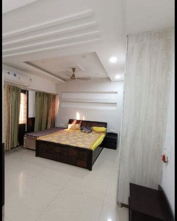 Bedroom in 4 BHK Builder Floor at Sector 15 – for Rent