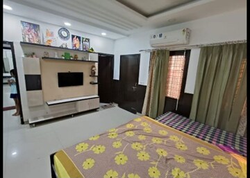 Bedroom in 4 BHK Builder Floor at Sector 15 – for Rent
