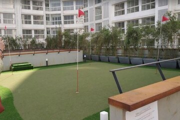 Swimming Pool in 1 BHK Apartment at Godrej The Trees, Vikhroli East – for Sale