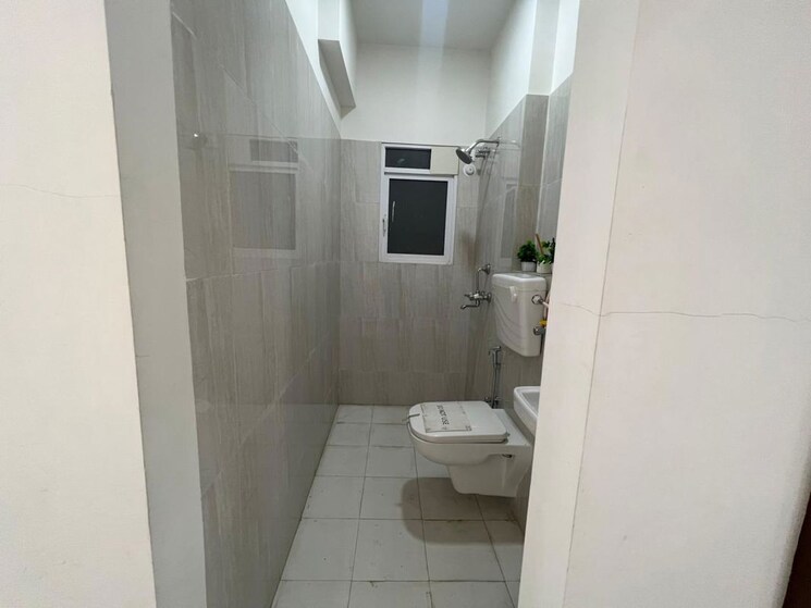 Bathroom, puranik-ikigai 1 Bedroom 301 Sq.Ft. Apartment In Ghodbunder Road Thane 9793409
