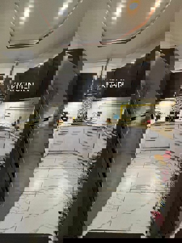 1.5 BHK Builder Floor For Rent in RWA Apartments Sector 19