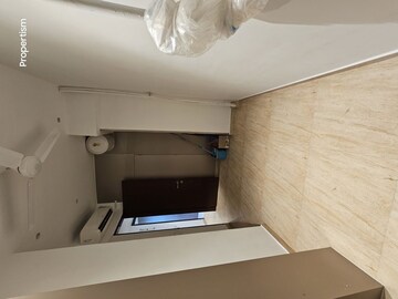 Furnished Amenities in 2 BHK Apartment at Hiranandani Castle Rock, Powai – for Rent