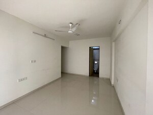 Room in 2 BHK Apartment at Godrej Central, Chembur – for Rent