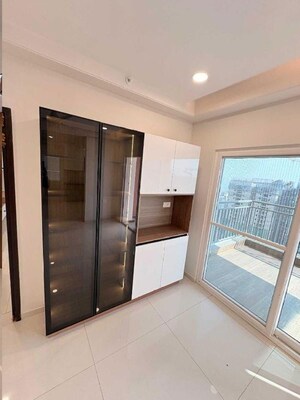 Room in 3 BHK Apartment at Rajapushpa Provincia, Narsingi – for Rent