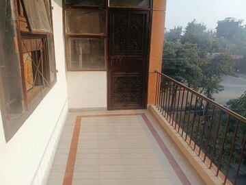 Balcony in 2 BHK Apartment at RWA Apartments Sector 29, Sector 29 – for Rent