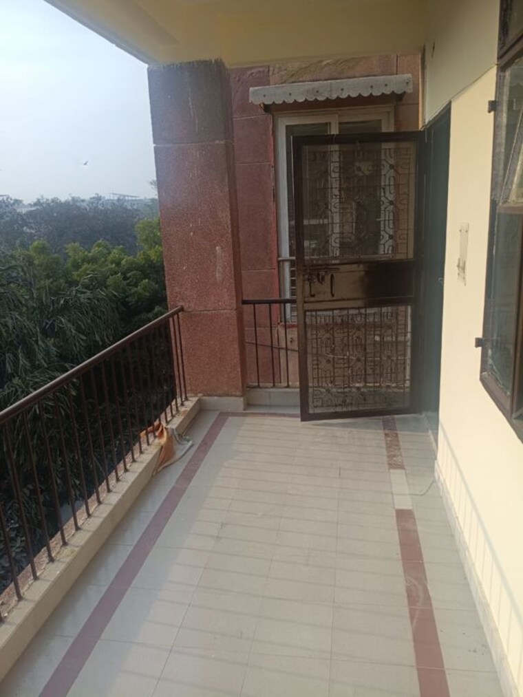 Balcony, rwa-apartments-sector-29 2 Bedroom 1100 Sq.Ft. Apartment In Sector 29 Noida 9812289