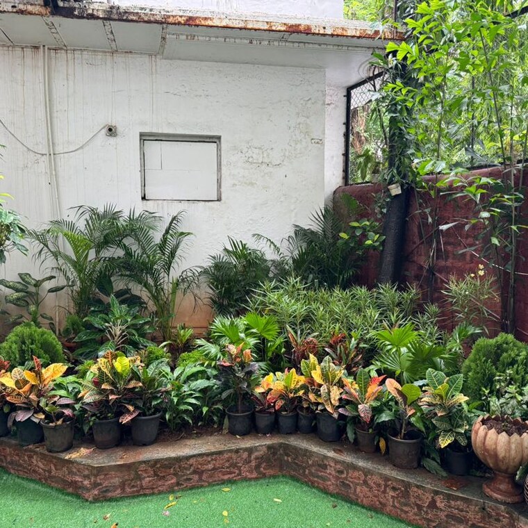 Garden, tardeo 4 Bedroom 3000 Sq.Ft. Apartment In Tardeo Mumbai 9812321