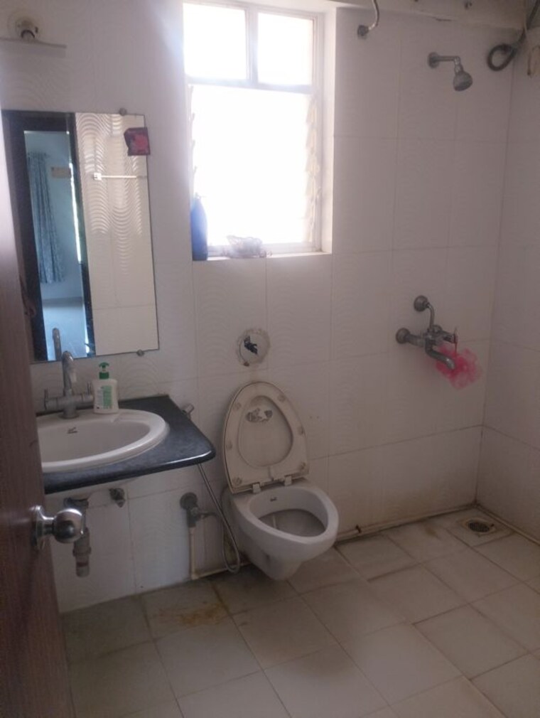 Bathroom, raviraj-camellia 3 Bedroom 3500 Sq.Ft. Penthouse In Wanwadi Pune 9812323
