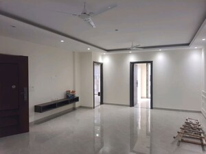 Room in 3 BHK Builder Floor at Ansal Plaza Sector-23, Sector 23 – for Rent