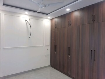 Room in 3 BHK Builder Floor at Ansal Plaza Sector-23, Sector 23 – for Rent