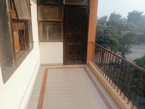 Balcony in 2 BHK Builder Floor at RWA Apartments Sector 47, Sector 47 – for Rent