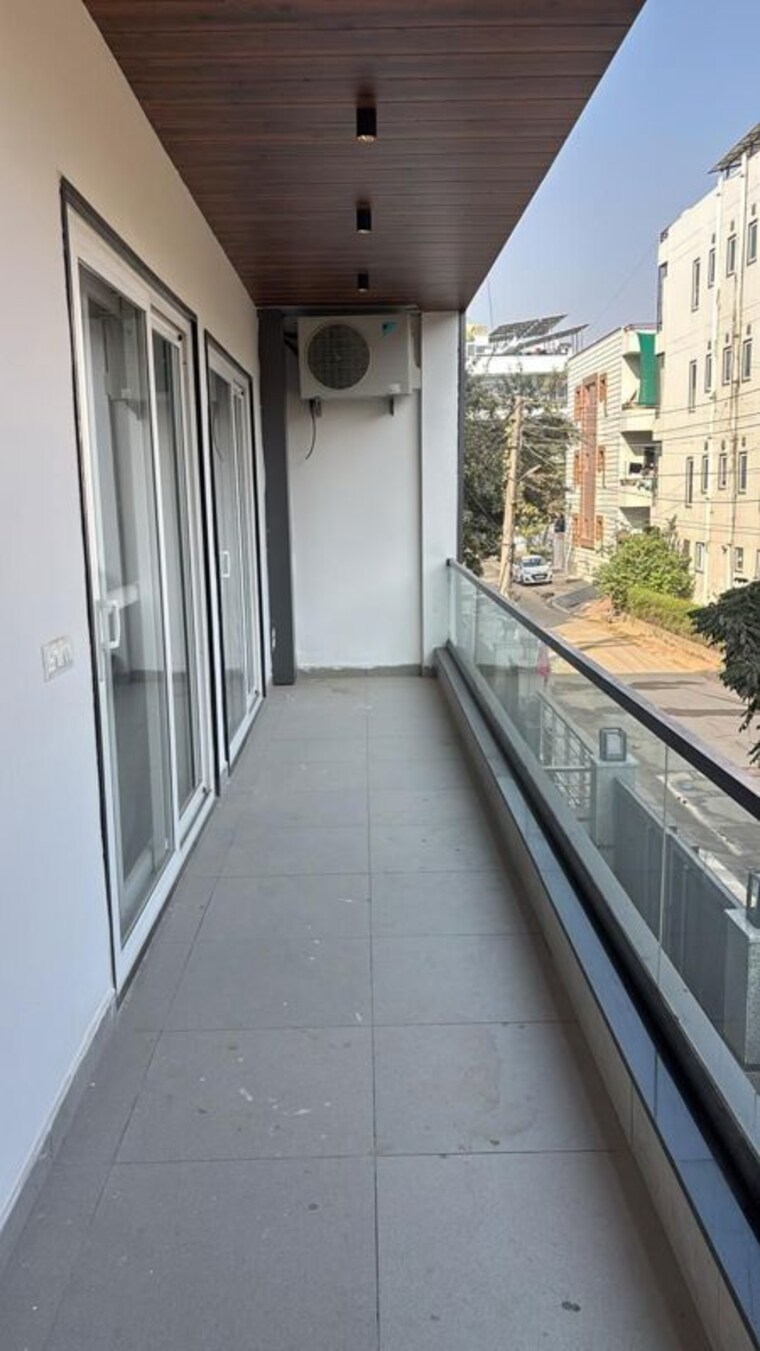 Balcony, sector 45 3 Bedroom 2200 Sq.Ft. Builder Floor In Sector 45 Gurgaon 9812340