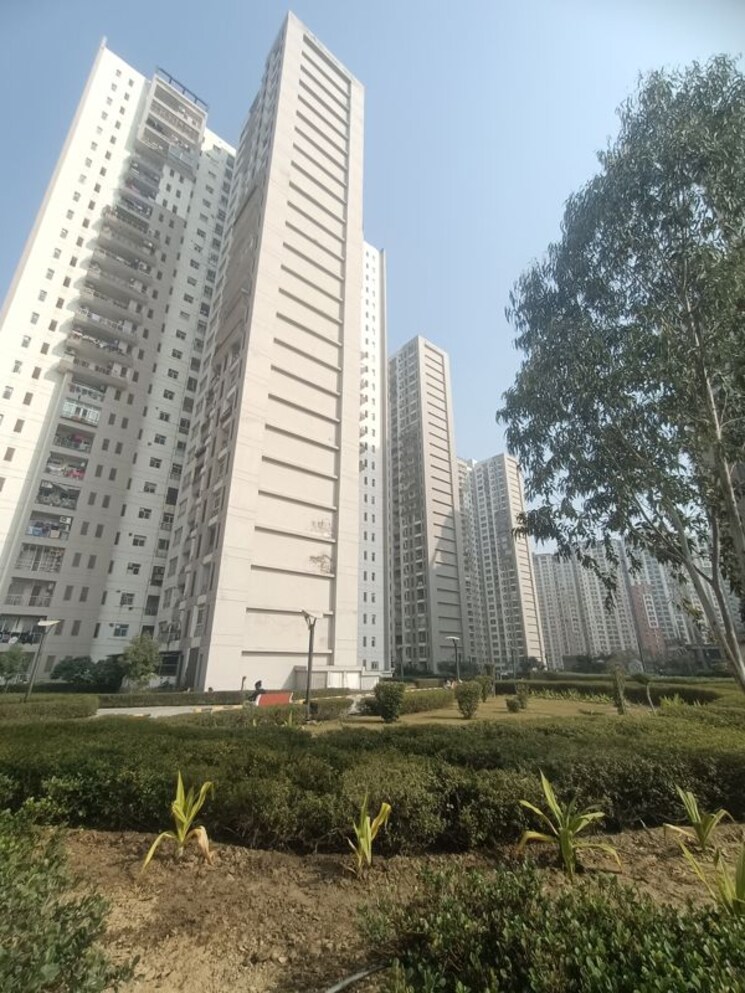 Exterior View, lotus-panache 4 Bedroom 2794 Sq.Ft. Apartment In Sector 110 Noida 9812341