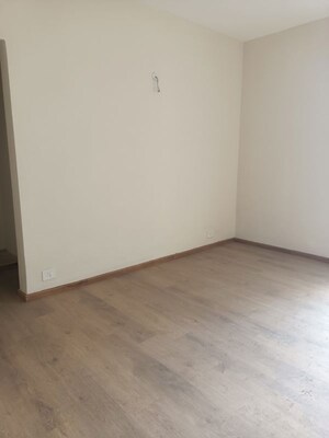 Room in 4 BHK Apartment at Lotus Panache, Sector 110 – for Sale