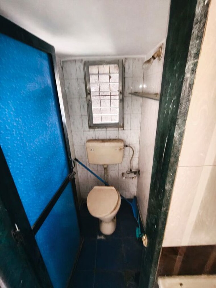 Bathroom, saibaba-vihar-complex 1 Bedroom 450 Sq.Ft. Apartment In Anand Nagar Thane 9812299