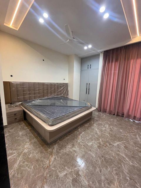 1 RkBuilder Floor For Rent in Minarch Tower