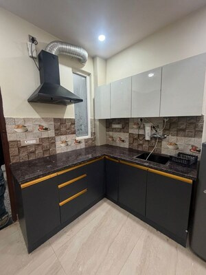 Kitchen in 1 BHK Builder Floor at Sector 14 – for Rent