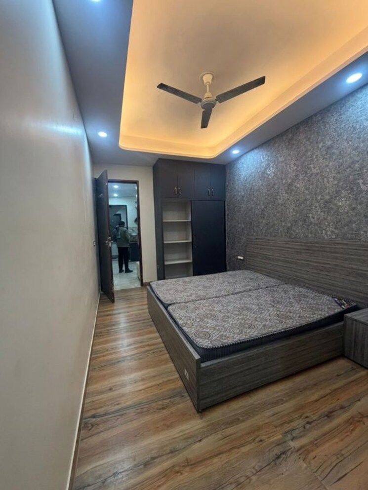Bedroom, sector 14 1 Bedroom 700 Sq.Ft. Builder Floor In Sector 14 Gurgaon 9807702