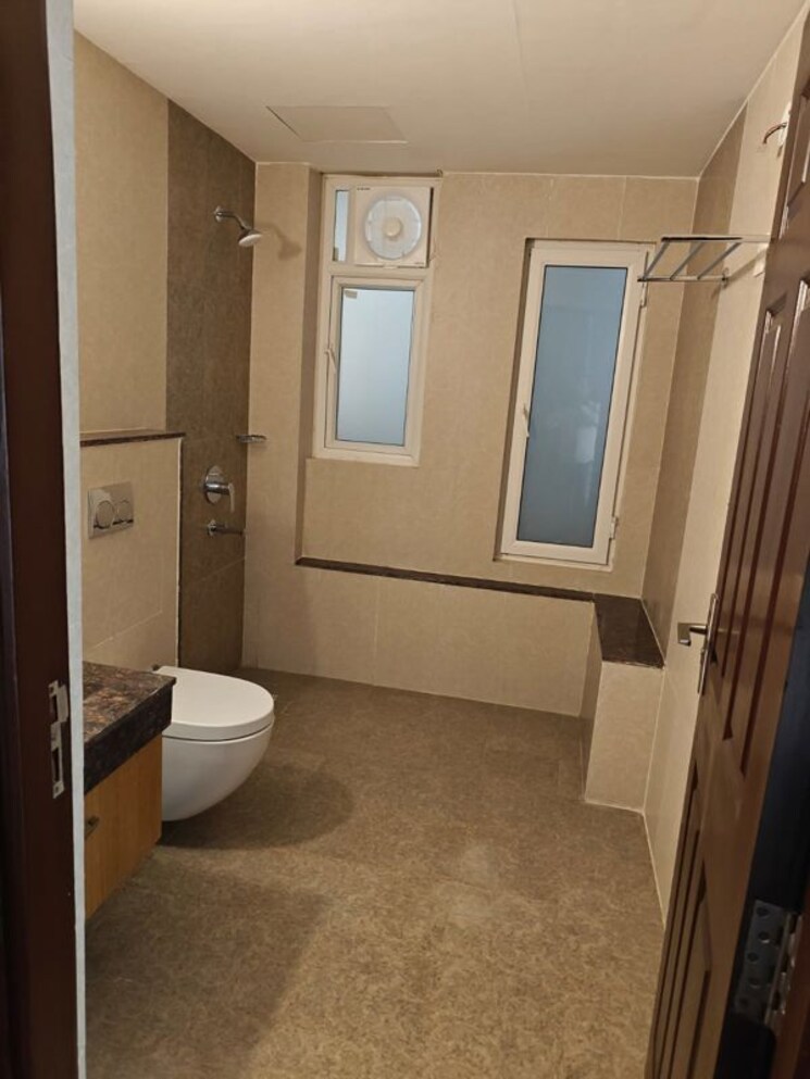 Room, rwa-apartments-sector-30 2 Bedroom 1800 Sq.Ft. Independent House In Sector 30 Noida 9812348