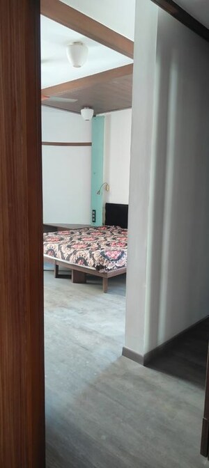 Bedroom in 3.5 BHK Apartment at Hiranandani Meadows, Manpada – for Rent