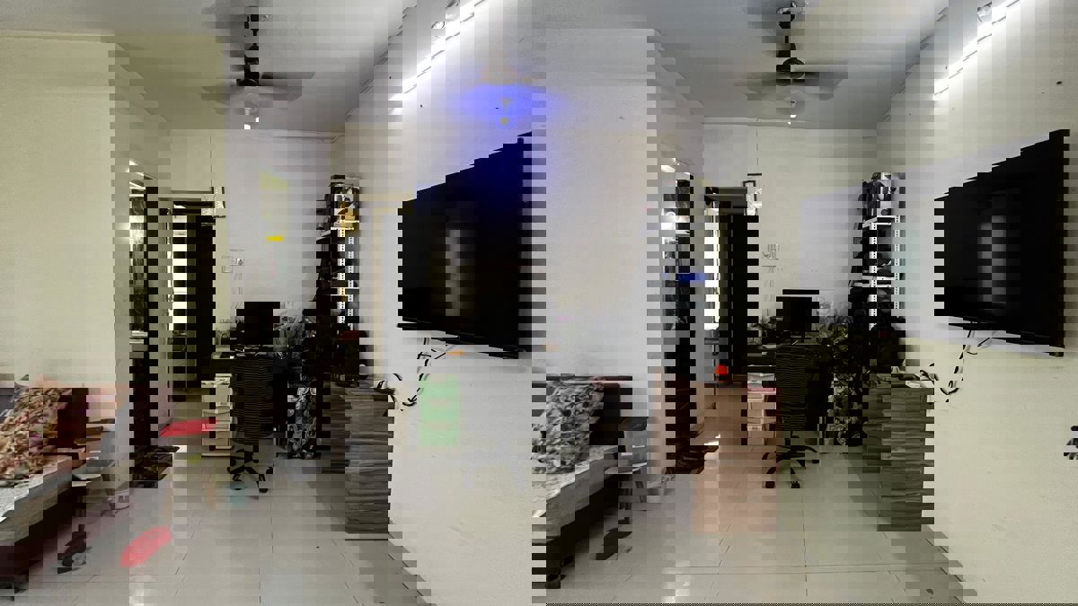 1 BHK 450 Sq.Ft. Apartment in Krishna Residency Atmaram Compound