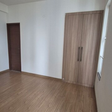 Room in 2 BHK Apartment at Godrej Meridien, Mohammad Heri Village – for Rent